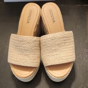 Soda Women's Beige Woven Platform Mules